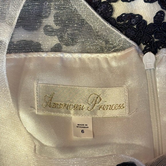 Elegant Navy and White Kids Dress - Picture 3 of 4